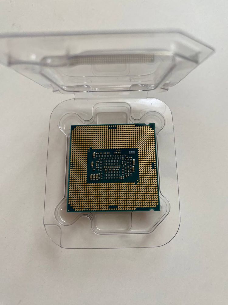 Продам процессор Intel Core i7 7700