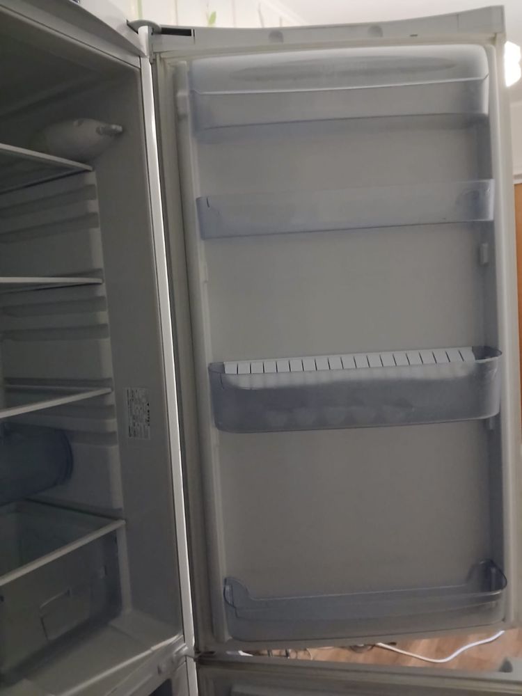Продам холодильник indesit б/у