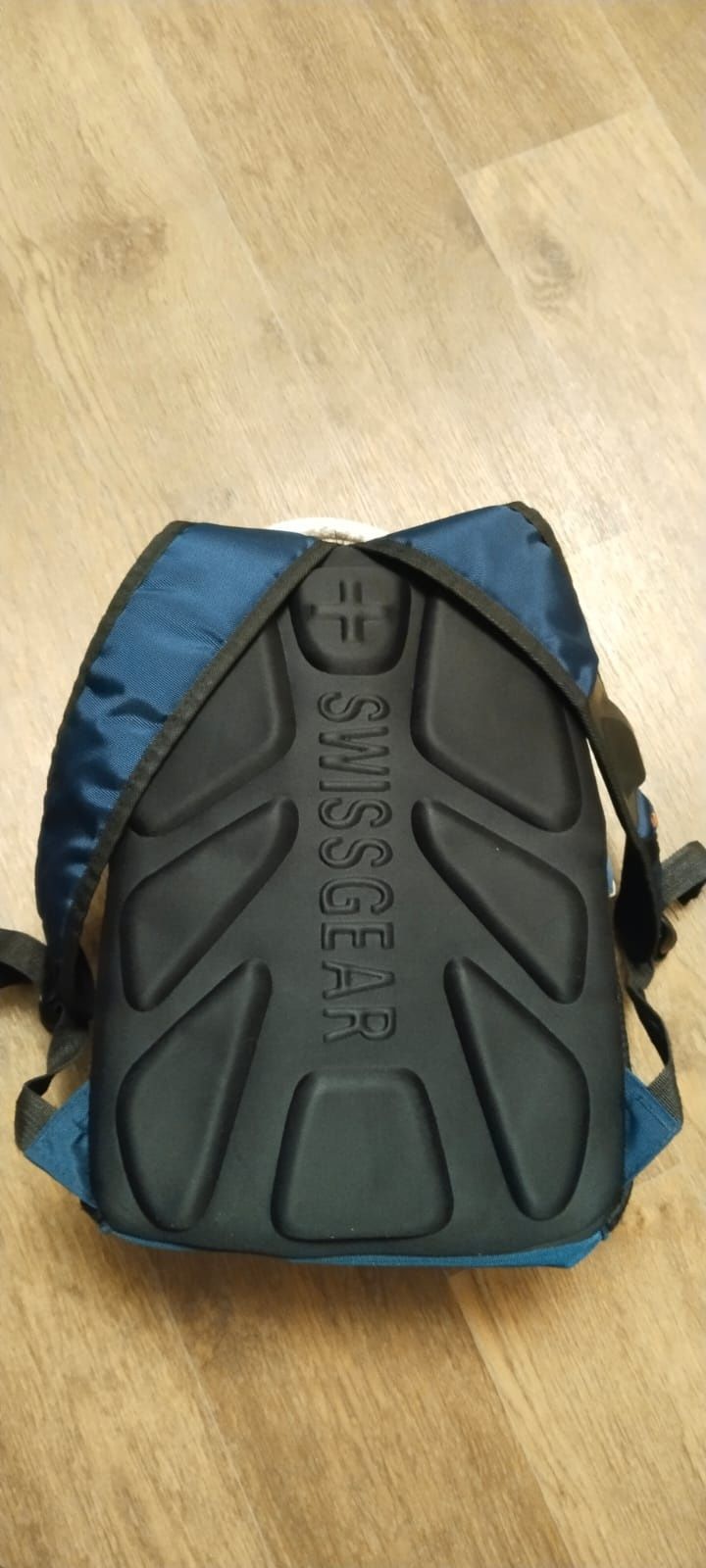Продам рюкзак школьный