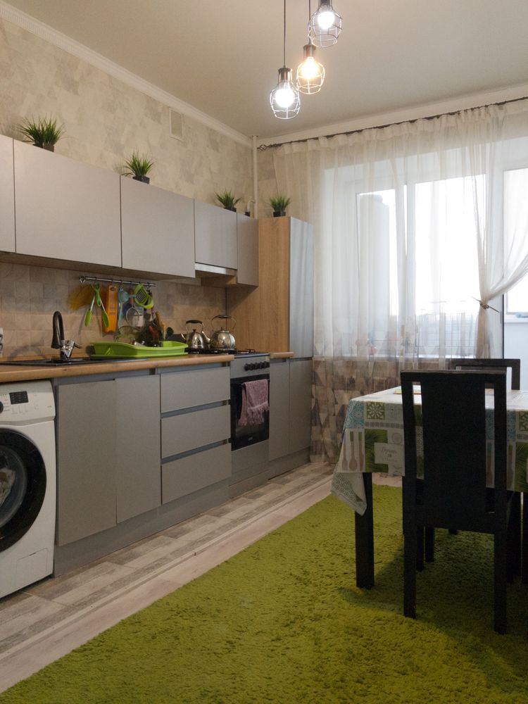 Продаю ковер зеленый с ворсом