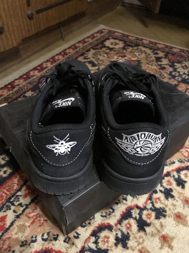 Nike Air Jordan Low