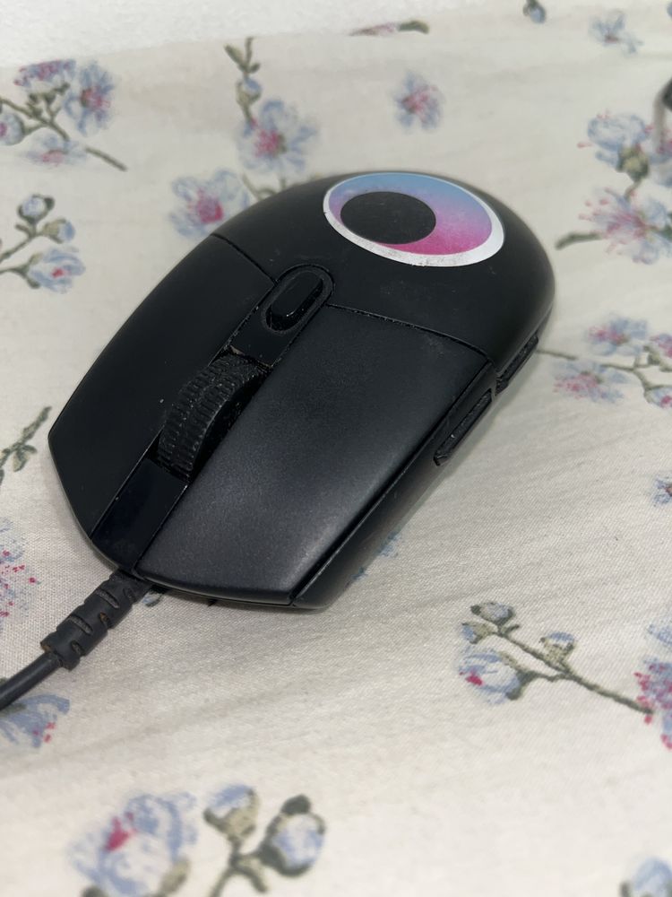 Продам мышку Logitech