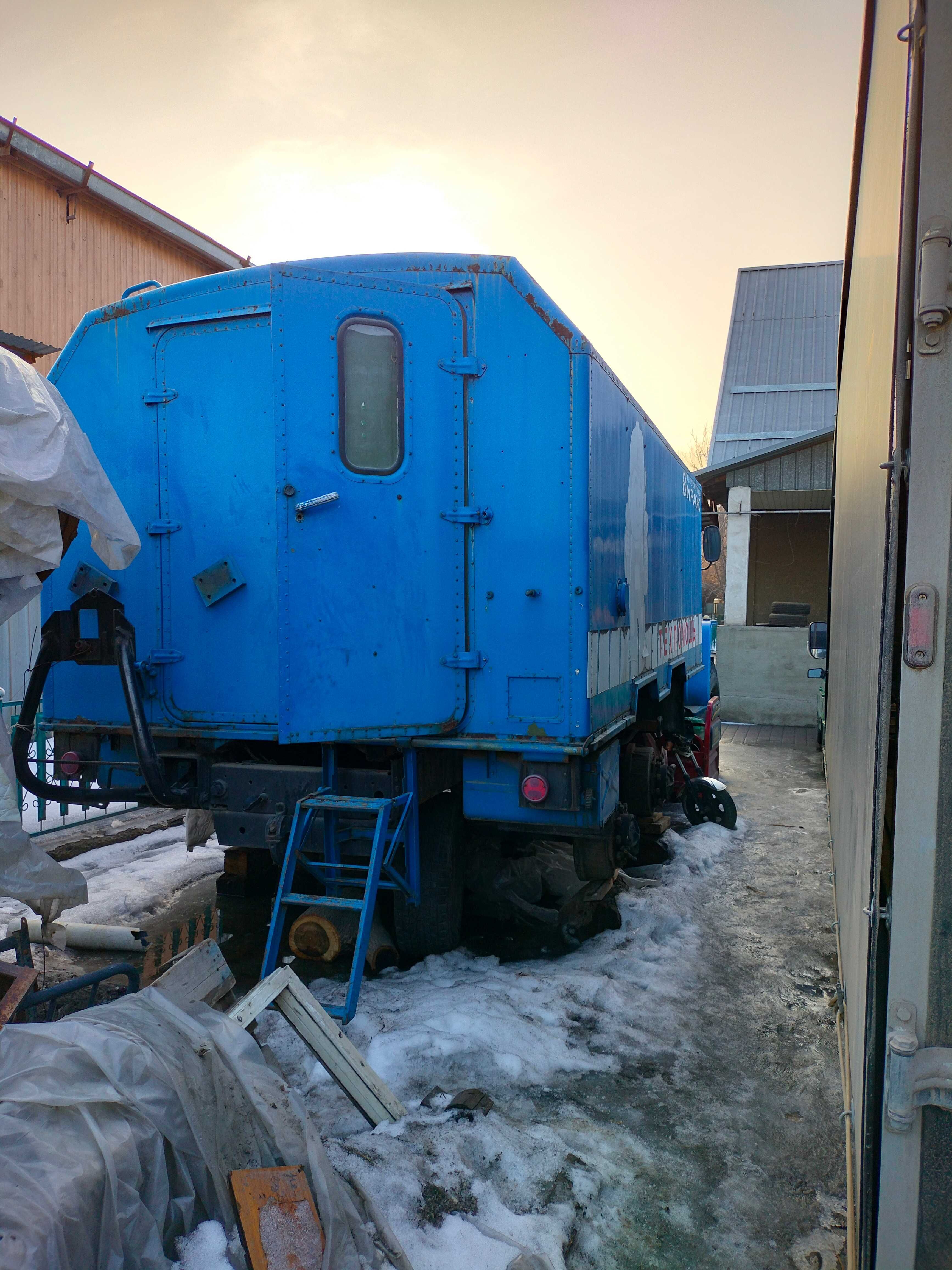 Продам автомобиль урал кунг