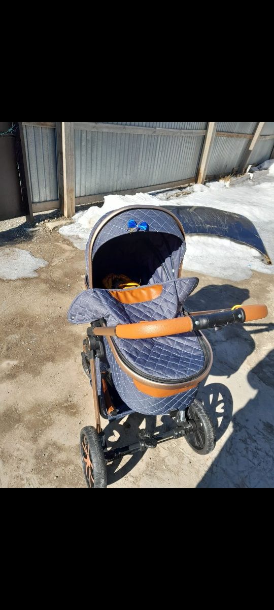 Продаю детскую коляску в хорошем состоянии
