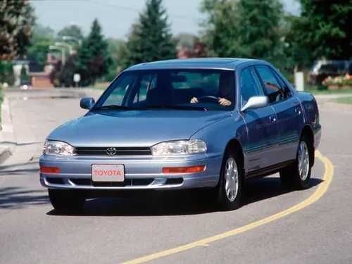 Капот на Тойота Камри 10/Toyota Camry 10