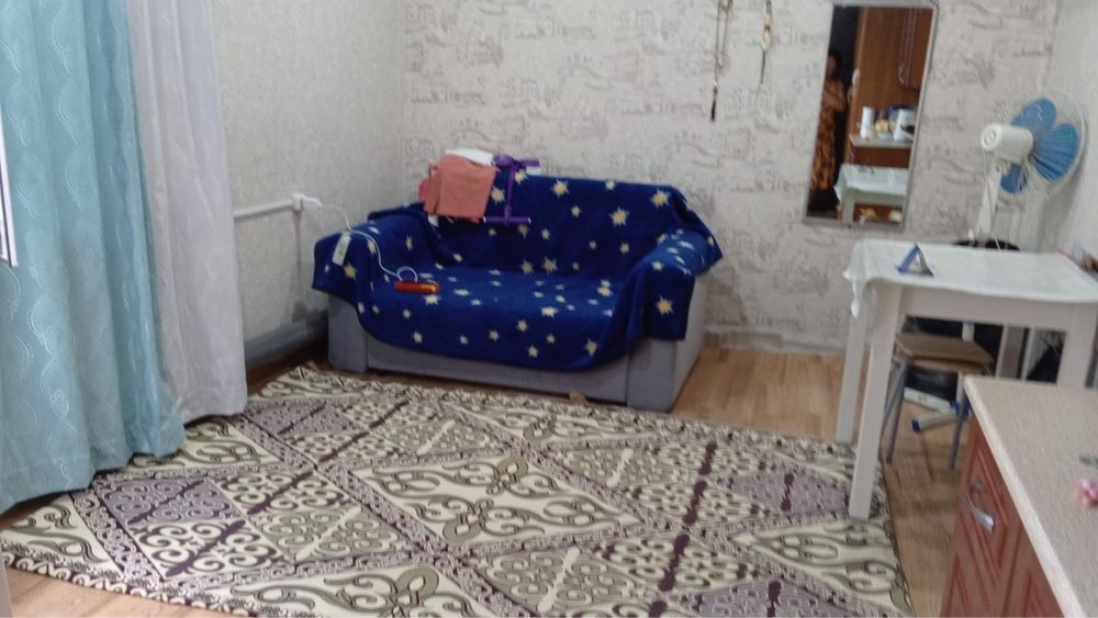 продам комнату в 1 микрорайоне