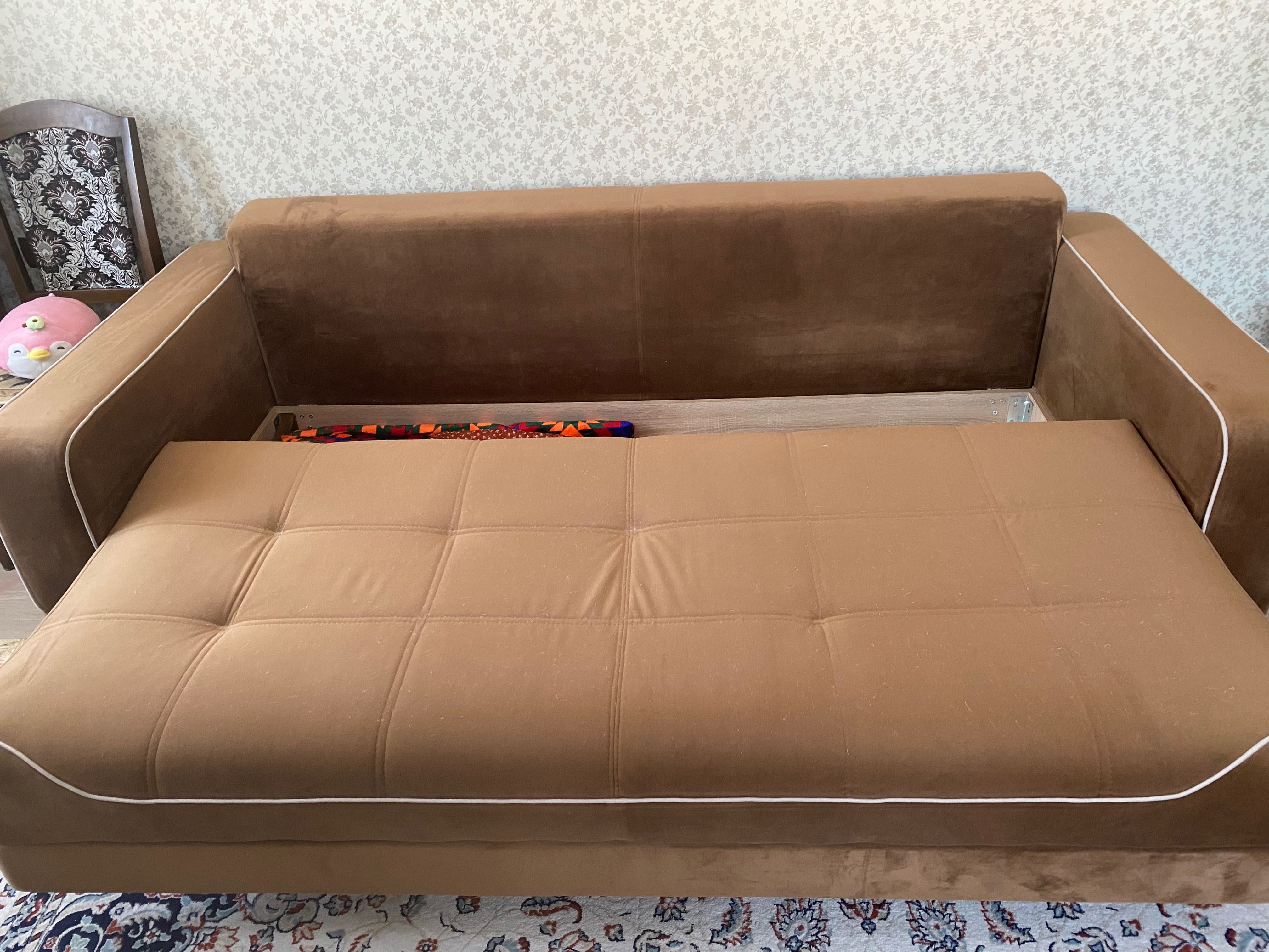 Продам Диван Потютьков