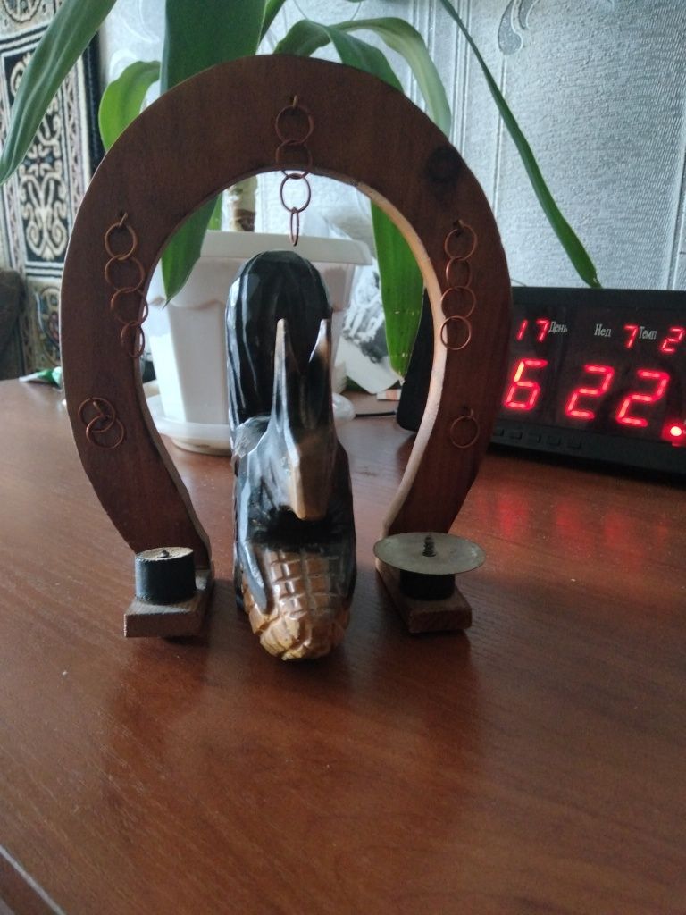 Сувенир подсвечник Белочка в клетке.