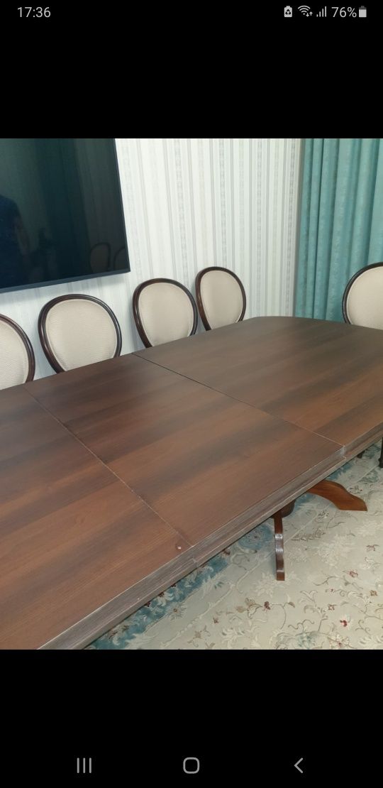 Продам стол гостиный