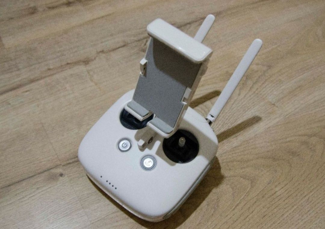 Пульт DJI Phantom 4 PRO/ ADVANCED Model: GL300F