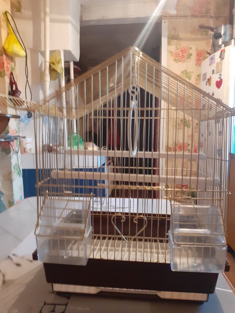 Продам клетку для птиц.