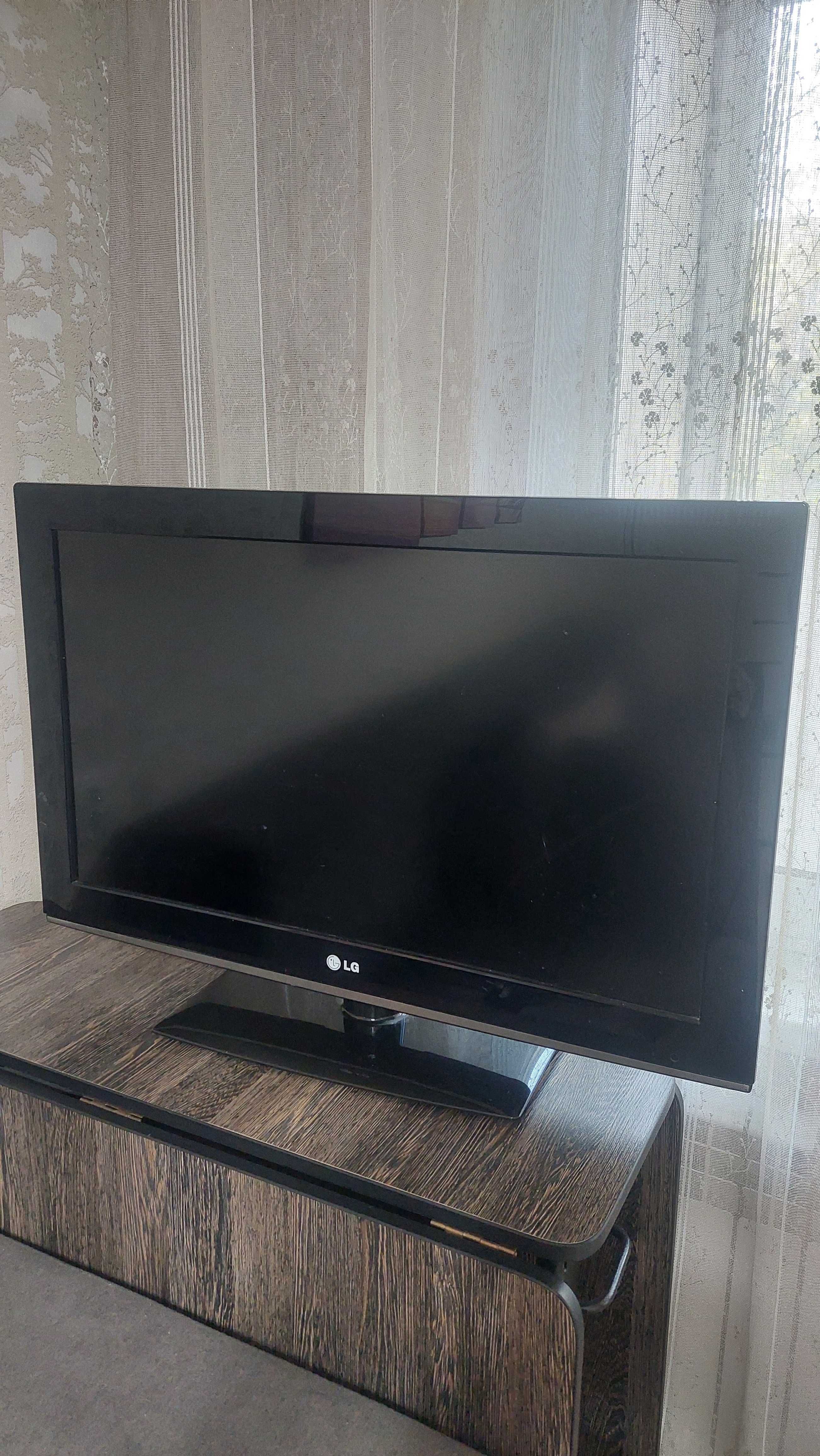 Телевизор LG 32LK330