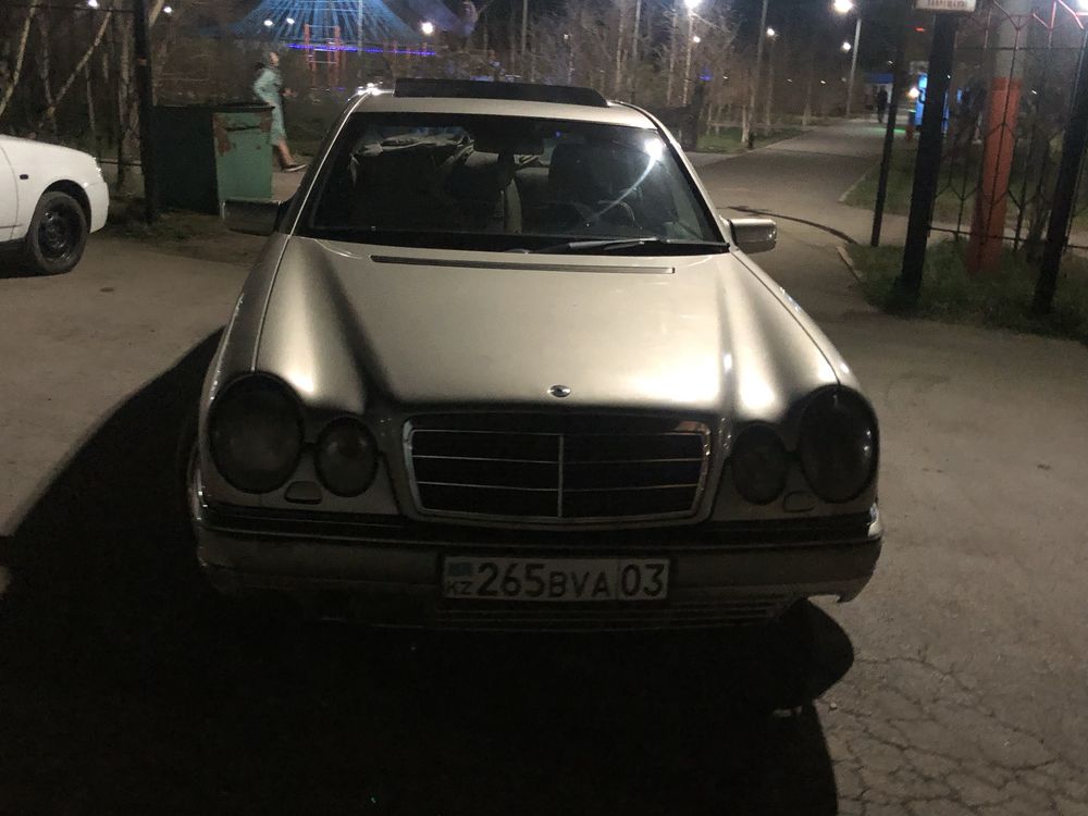 Mercedes w210 e300