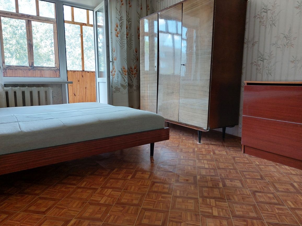 Продам теплую 2х комнатную 48 кв.м , 3этаж/5 не угловая.