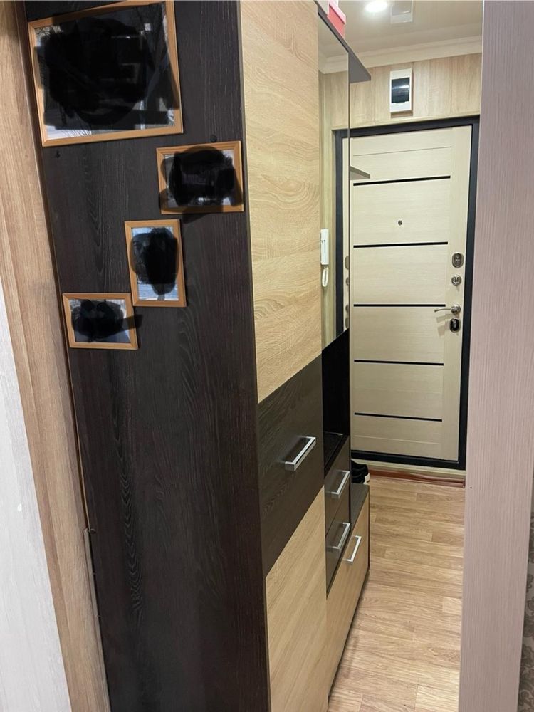 Продам шкаф в прихожую