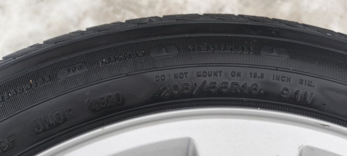 Продам диски Ауди R16