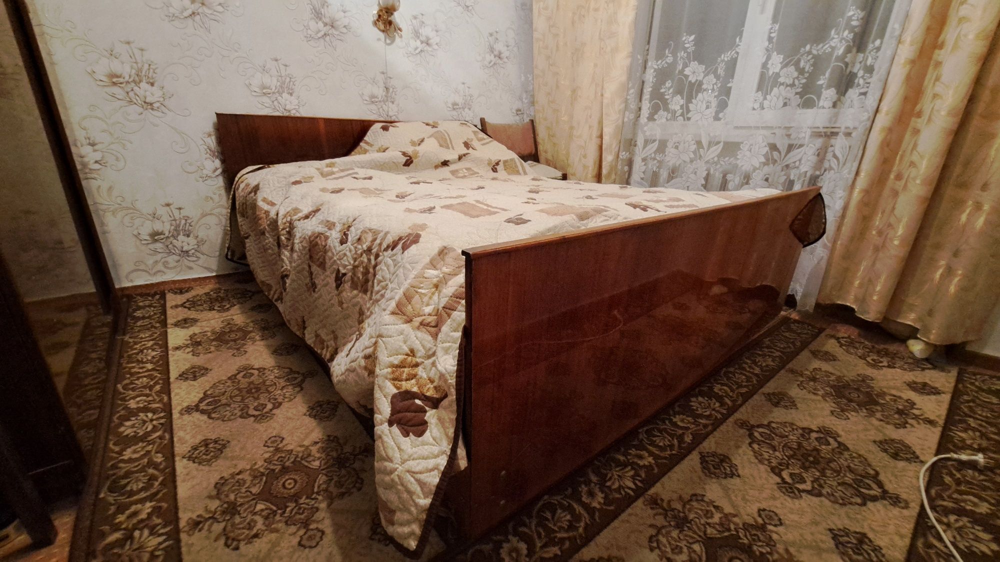 Продам 2-х спальную кровать торг