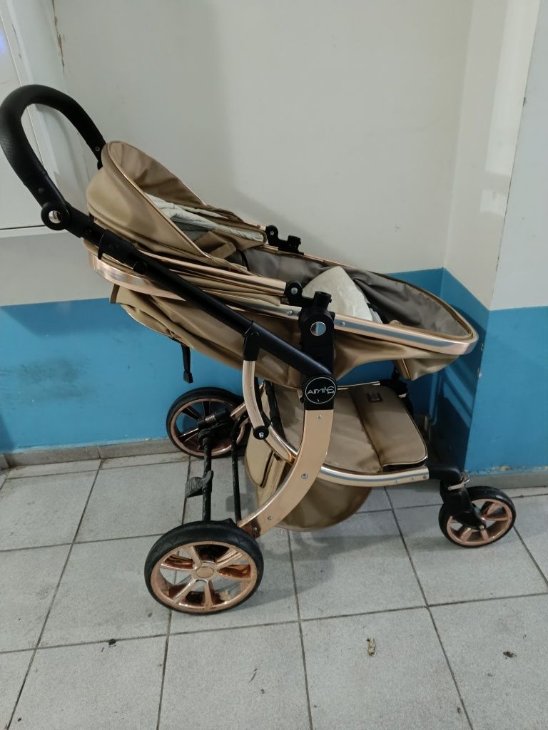 Детскя коляска отличного состояния