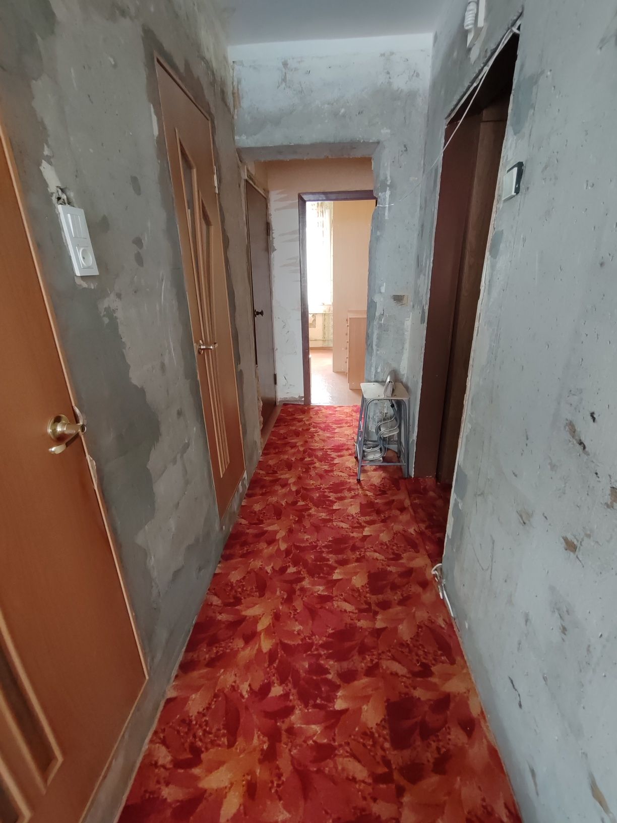 Продается 3-комн (7-30, 5 эт)