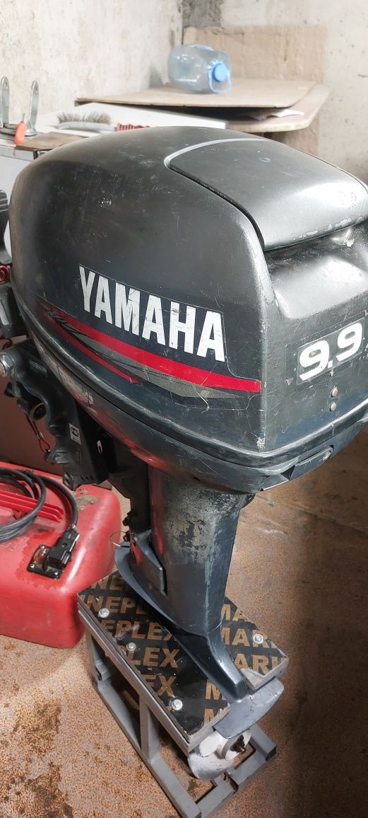Продам лодочный мотор Ямаха 9,9 оригинал