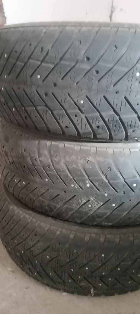 Шины Yokohama 215*60 r16 3шт за 30000!