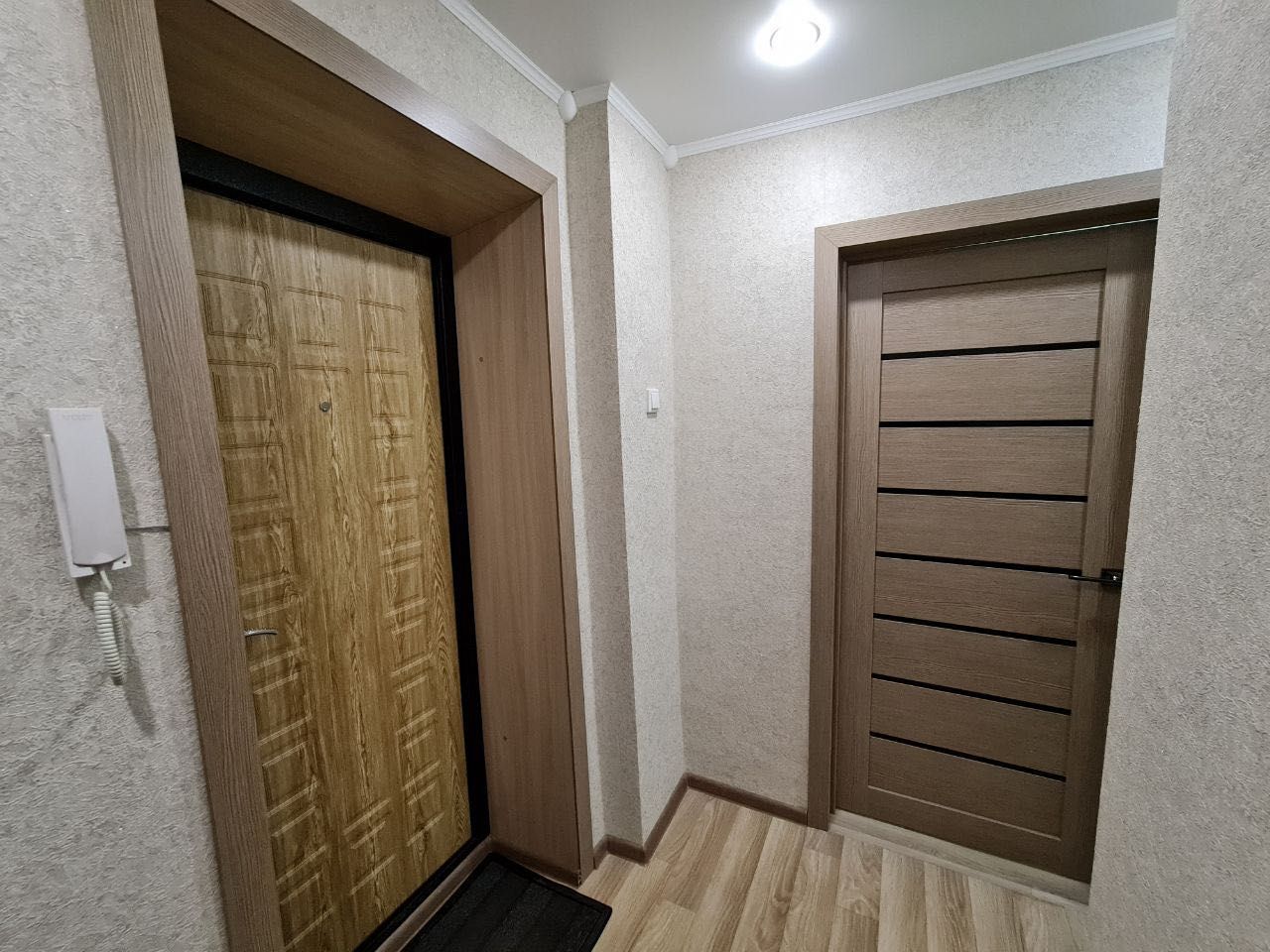 Павлова 11/3 (Кинотеатр Шакена Айманова, ТД Артур, ТД Алатау)