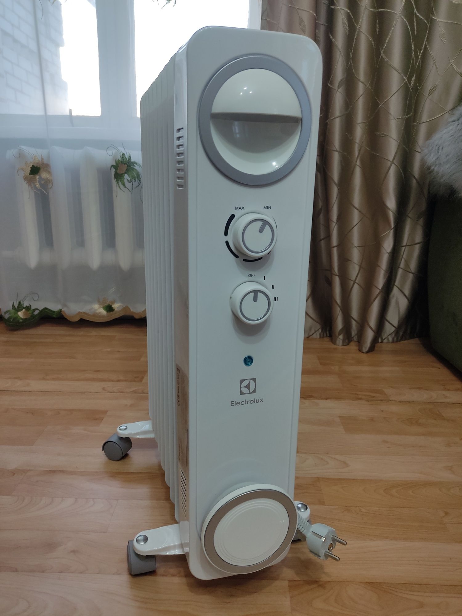 Обогреватель масляный Electrolux