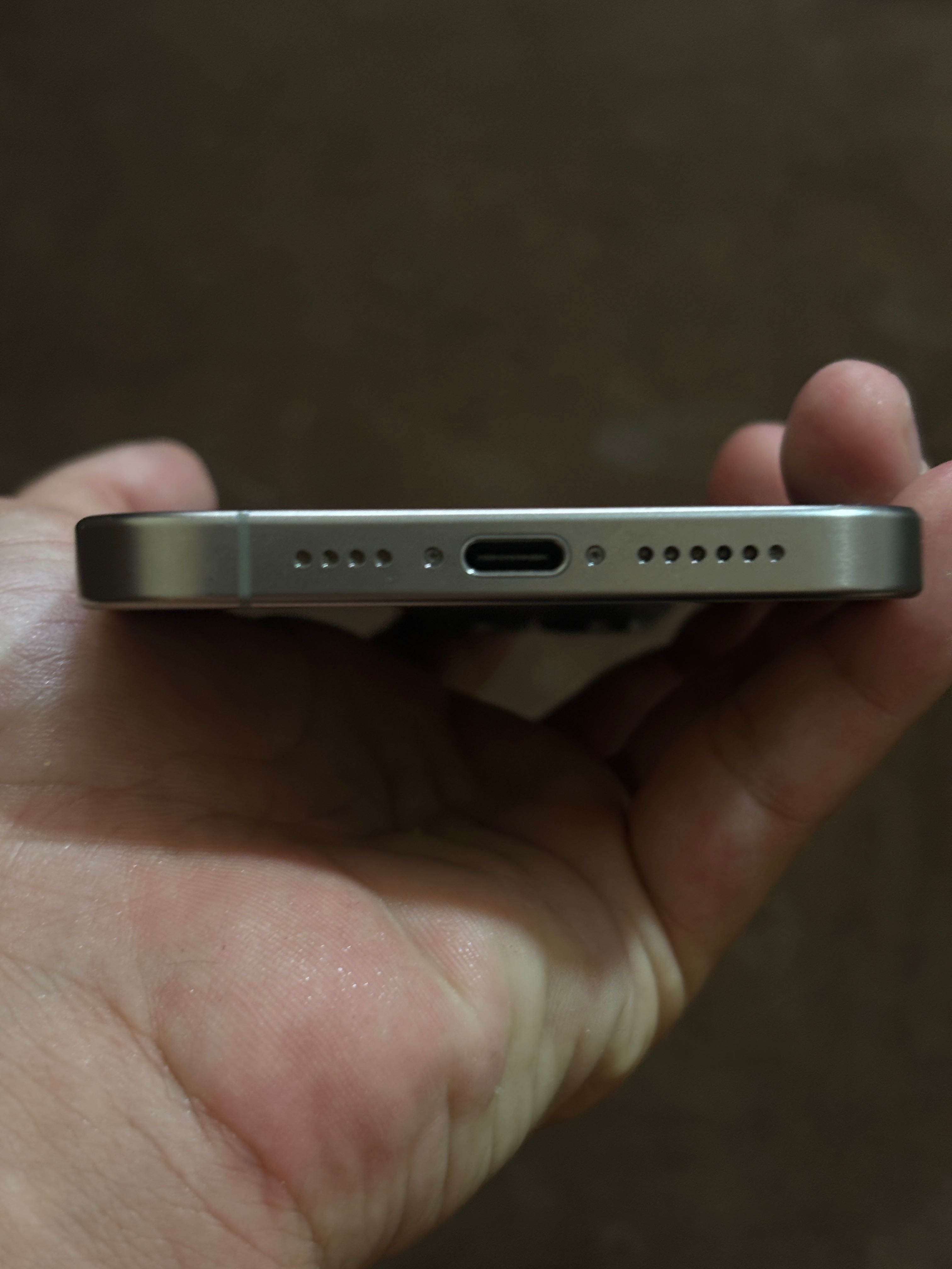 iPhone 15 Pro Max / EAC