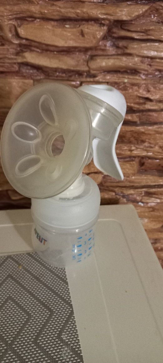 Молокотсос Avent