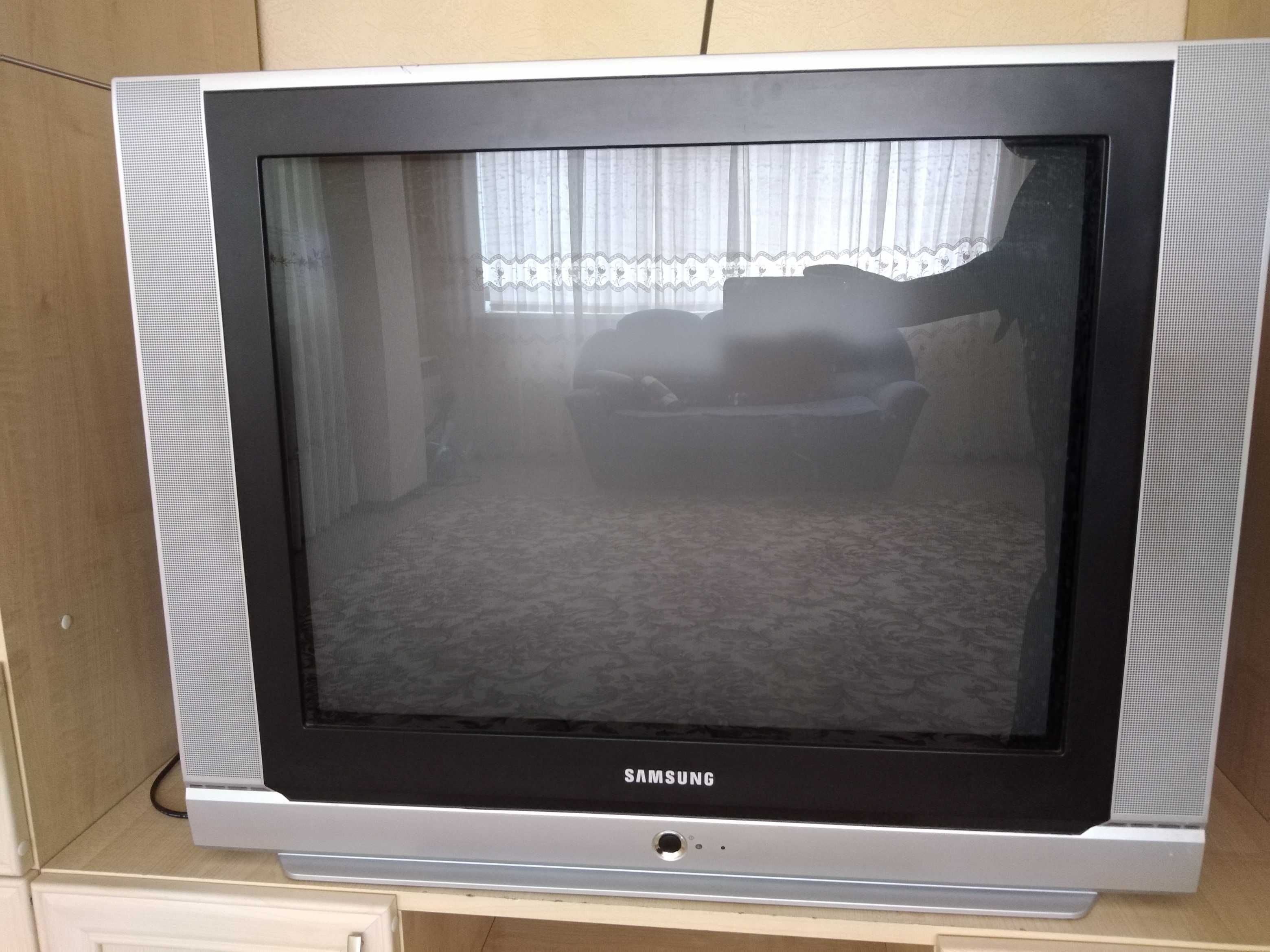 Телевизор Samsung с антенной (для дачи, кухни)