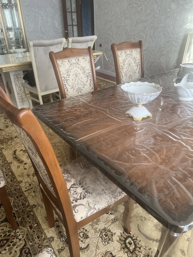 Стол 2 м и 6 стулев