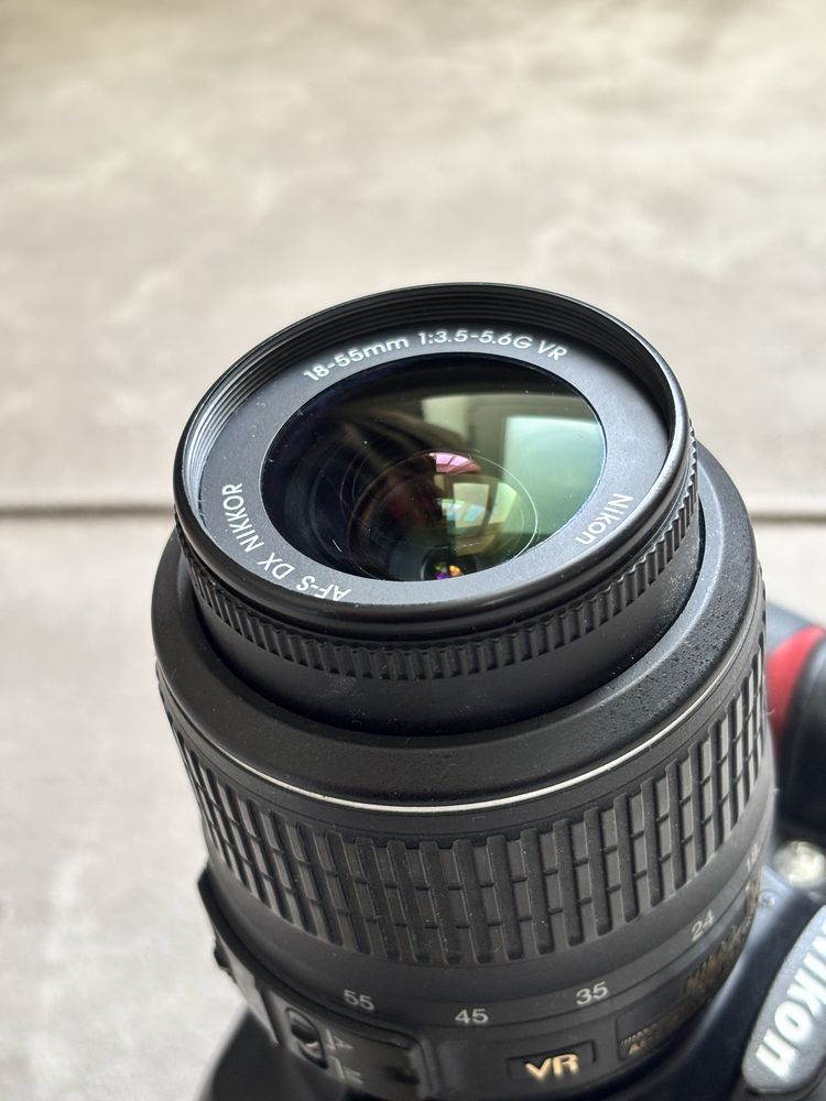 Продам фотоаппарат Nikon D3100 с объективом