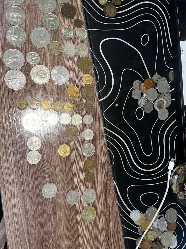 Продам разные монеты юбелейные победные редкие