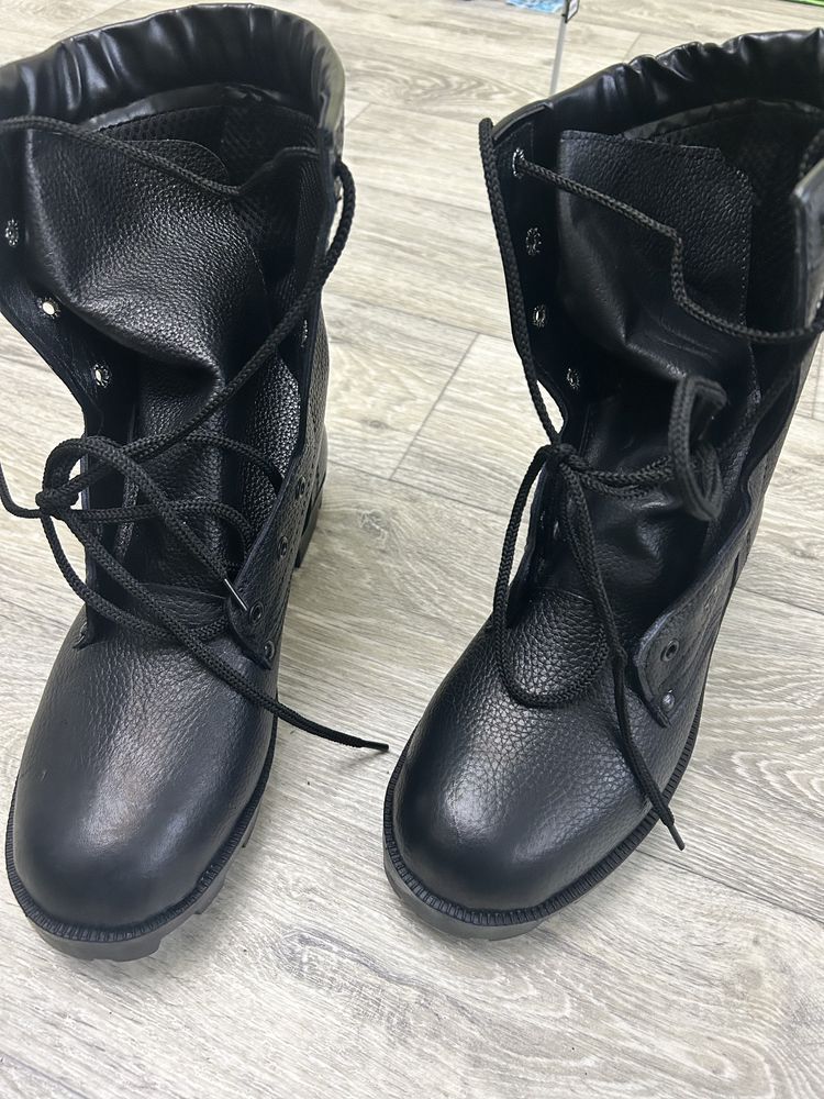 Продам новые летние берцы, кожа, р-р 42