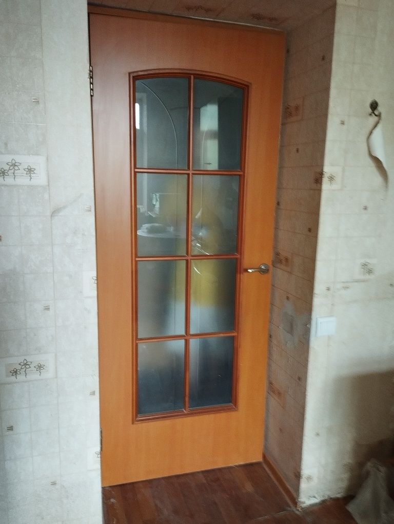 Алматы. Межкомнатные двери. 4 шт. Дерево