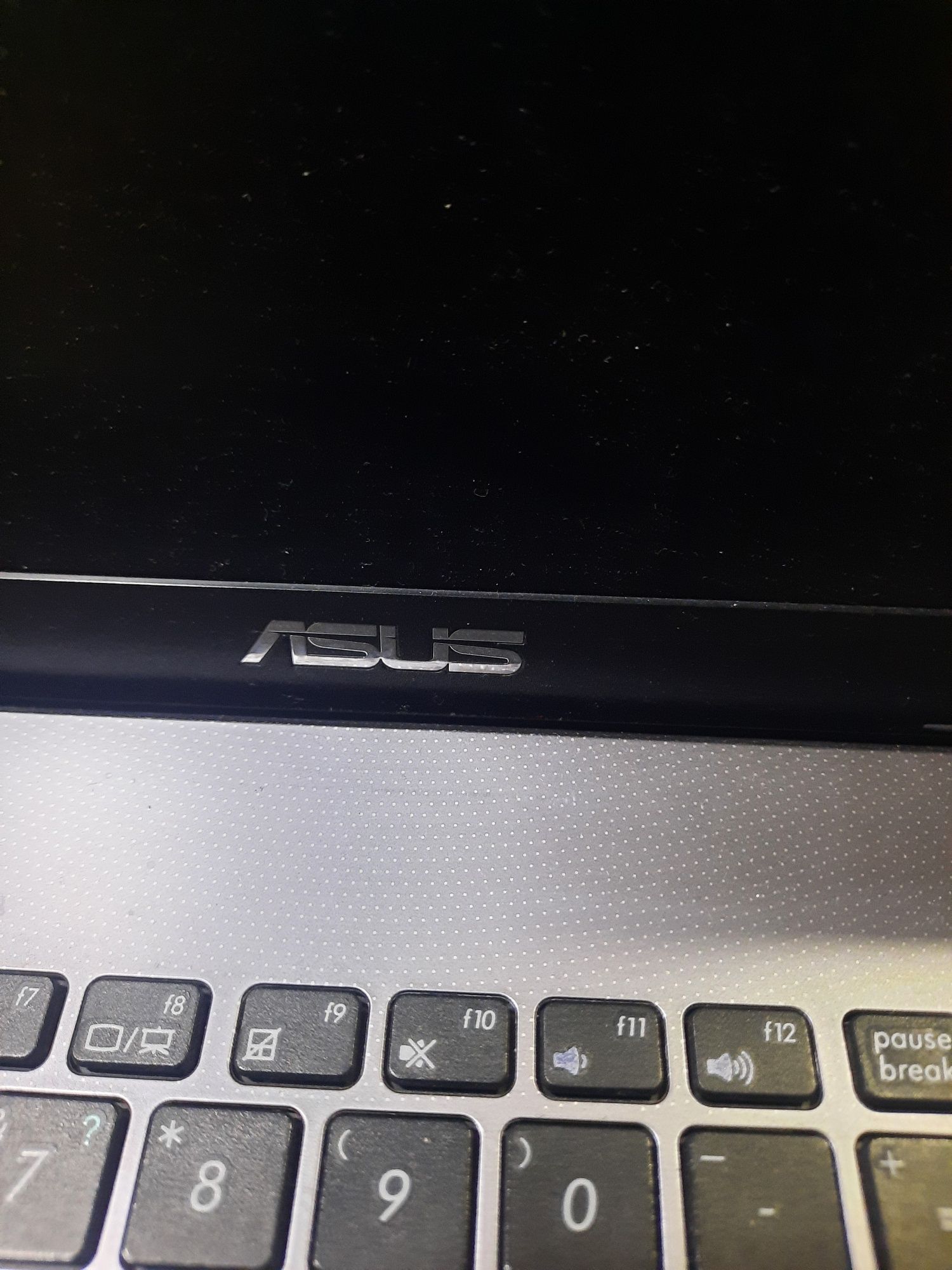 Ноутбук asus x550c