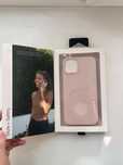 Чехол на iPhone 13 от бренда uBear