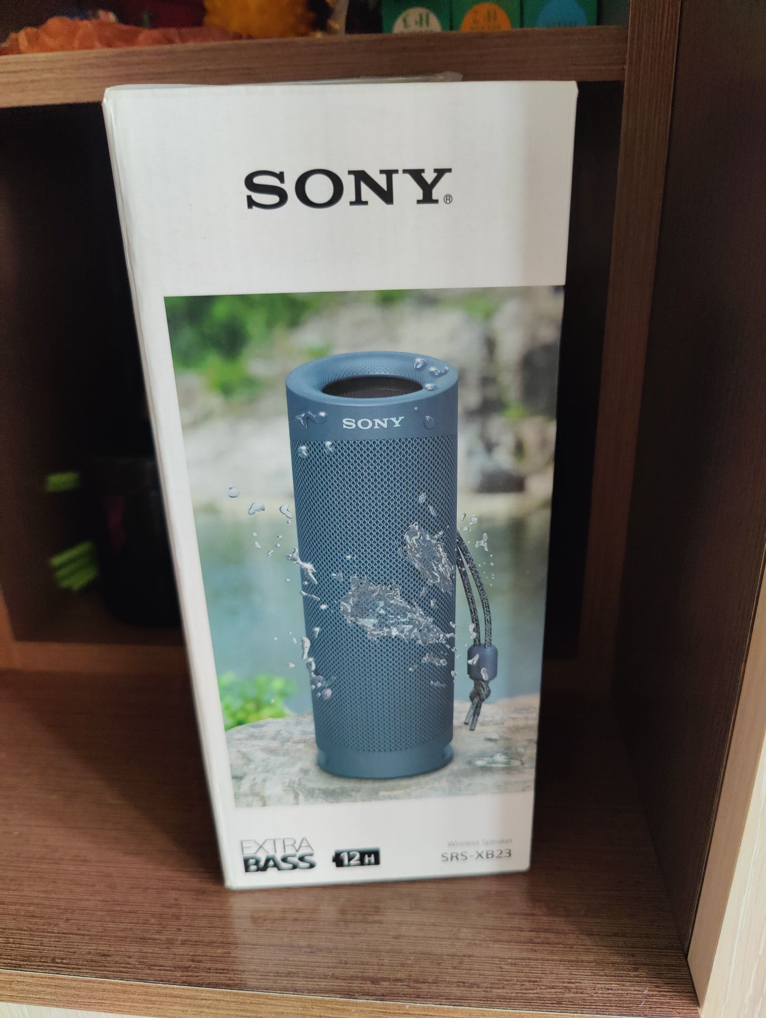 Продам портативную колонку sony