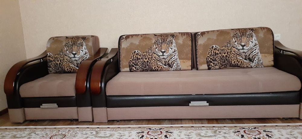 Продам диван со креслой