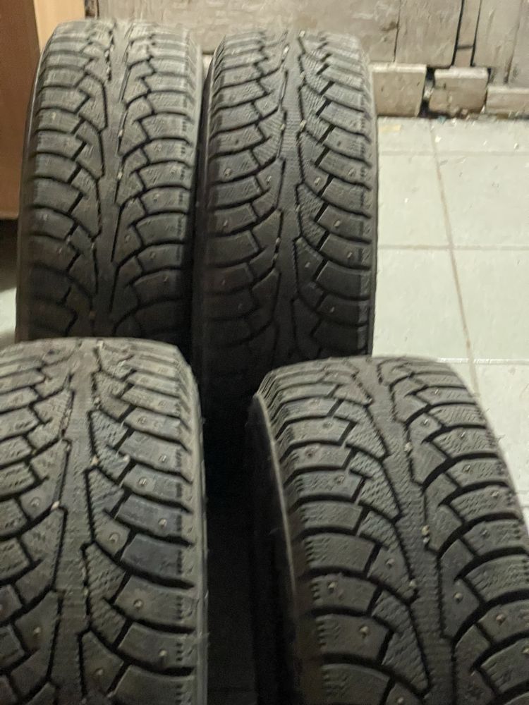 Шины зимные 195/65R15