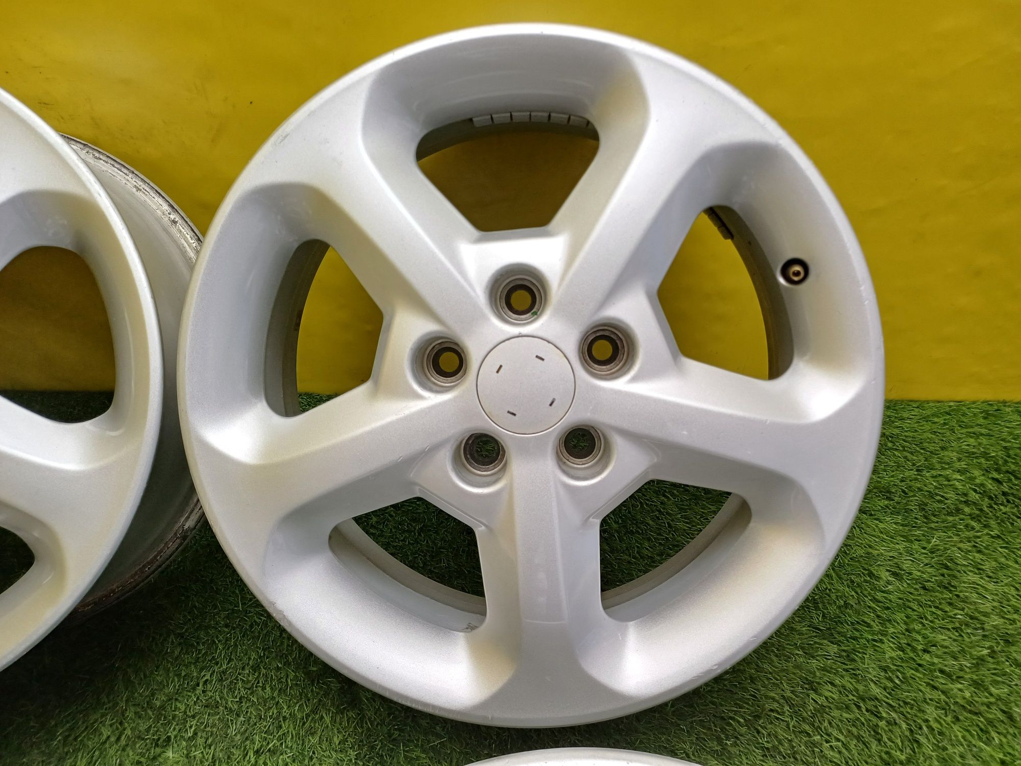 Диски R16 5×110 на Opel и другие.