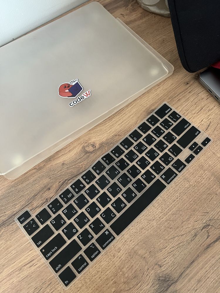 Чехол на Macbook
