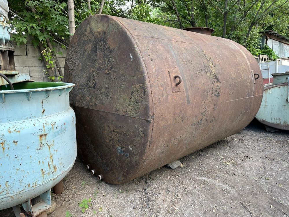 Емкость 11,3 куба конусная , усиленная , военная под воду и ГСМ