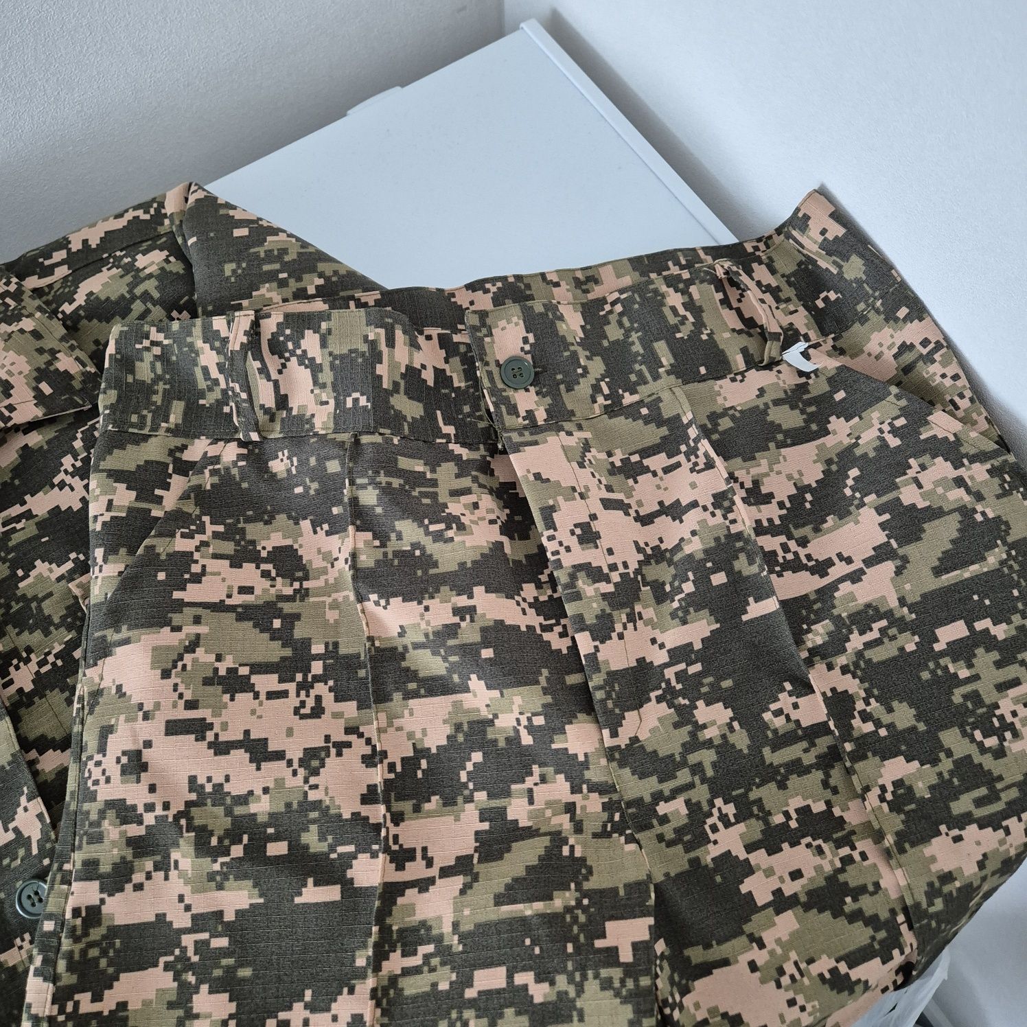 Продам форму нвп 42-44 размера новая