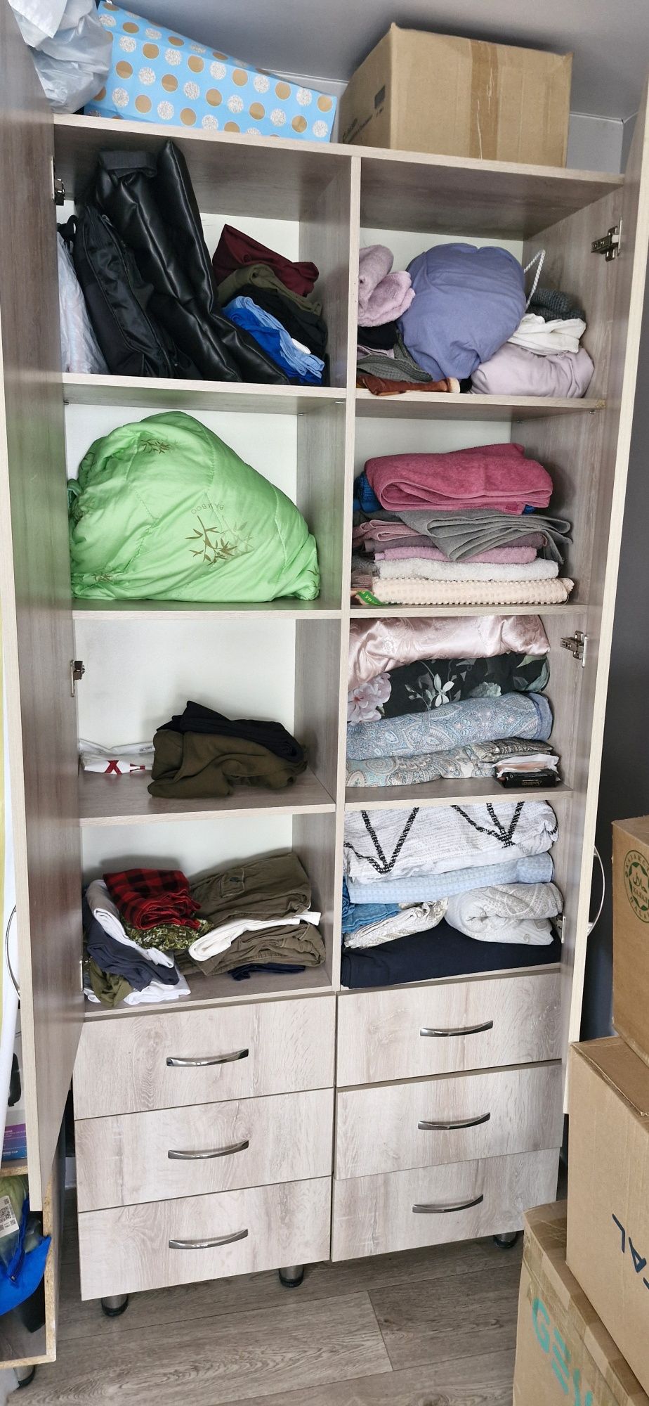 Продам Шкаф 220×100×45.  Космическая