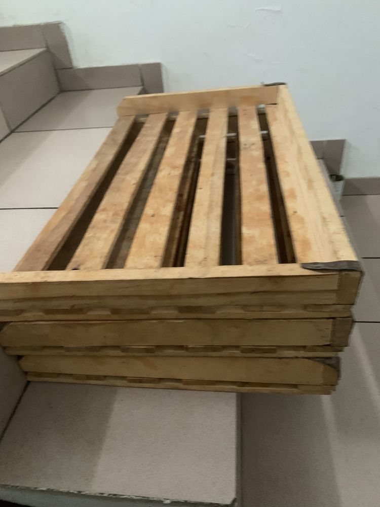 Продам лотки для хлеба,б/у в отличном состоянии.