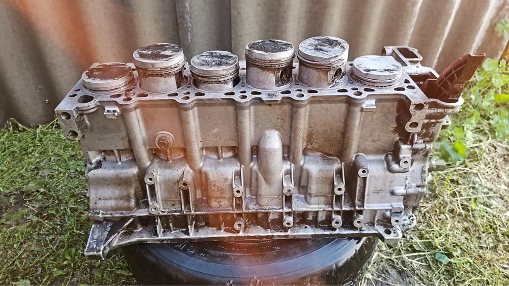 Продам ДВС м52б20 ванас