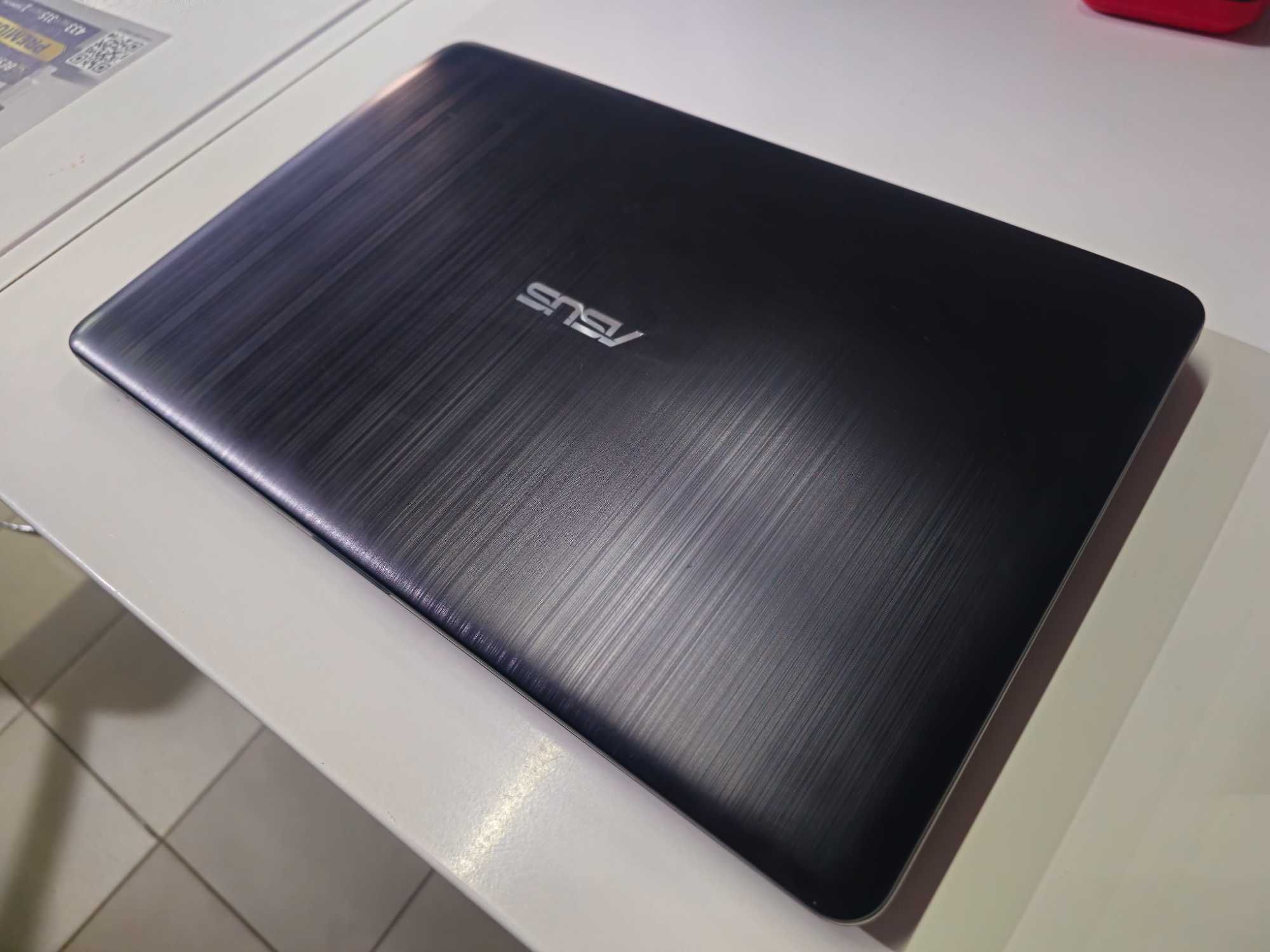 ASUS.X541N.Pentium M4200 - 4 Поток Ядер.4GB ОЗУ.500GB HDD!!!