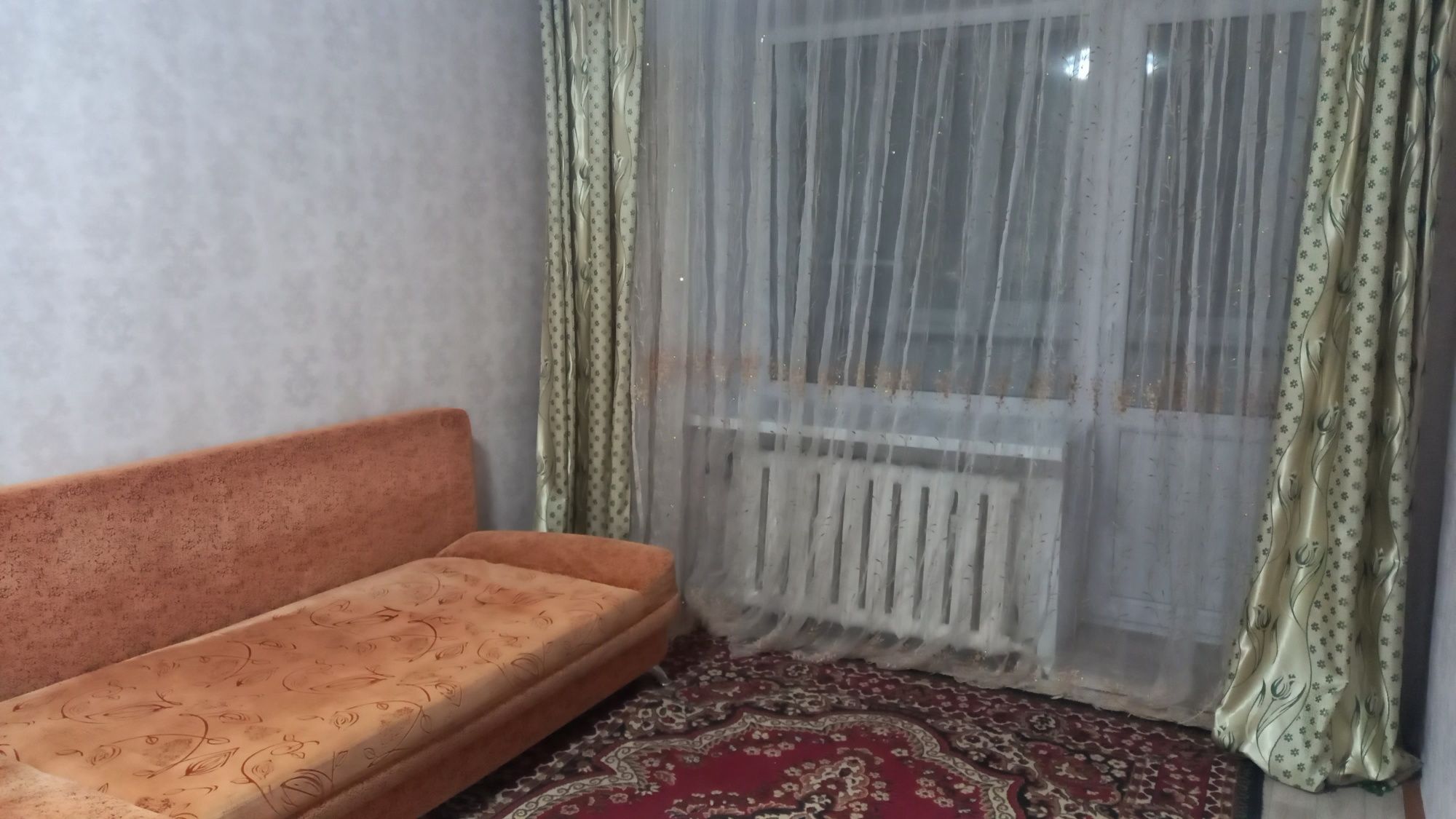 Продам 1- комнатную квартиру в центре города