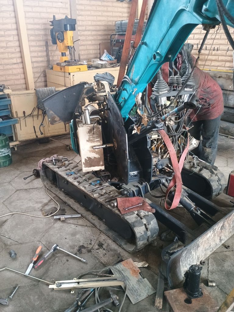 Мини экскаватор 1.6 тонны пр-во Япония Kubota